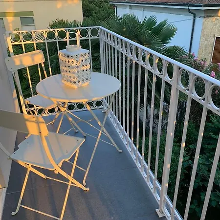 Golden Ravenna- Large In Center Rawenna