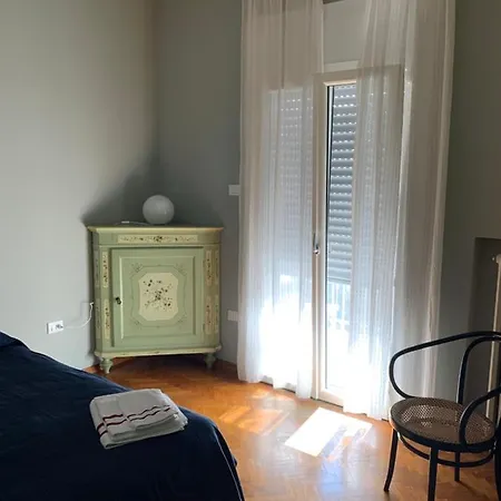 Golden Ravenna- Large In Center * Rawenna