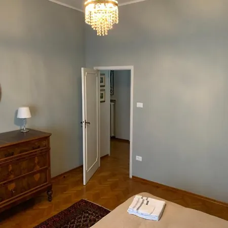 Golden Ravenna- Large In Center