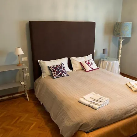 Golden Ravenna- Large In Center 라벤나